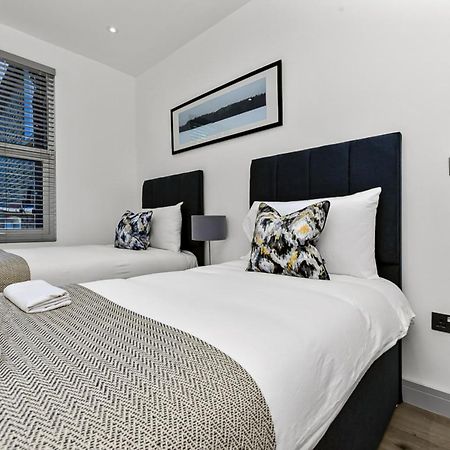 Amazing 2 Bedroom Apartment In Greater Londres Extérieur photo