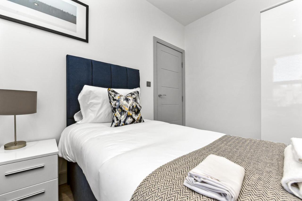 Amazing 2 Bedroom Apartment In Greater Londres Extérieur photo