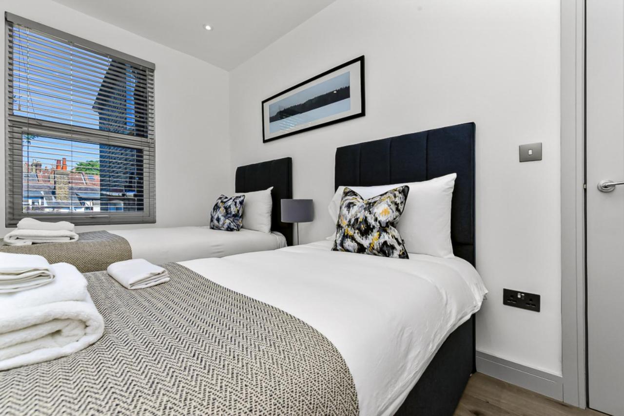 Amazing 2 Bedroom Apartment In Greater Londres Extérieur photo