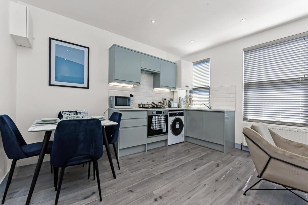 Amazing 2 Bedroom Apartment In Greater Londres Extérieur photo