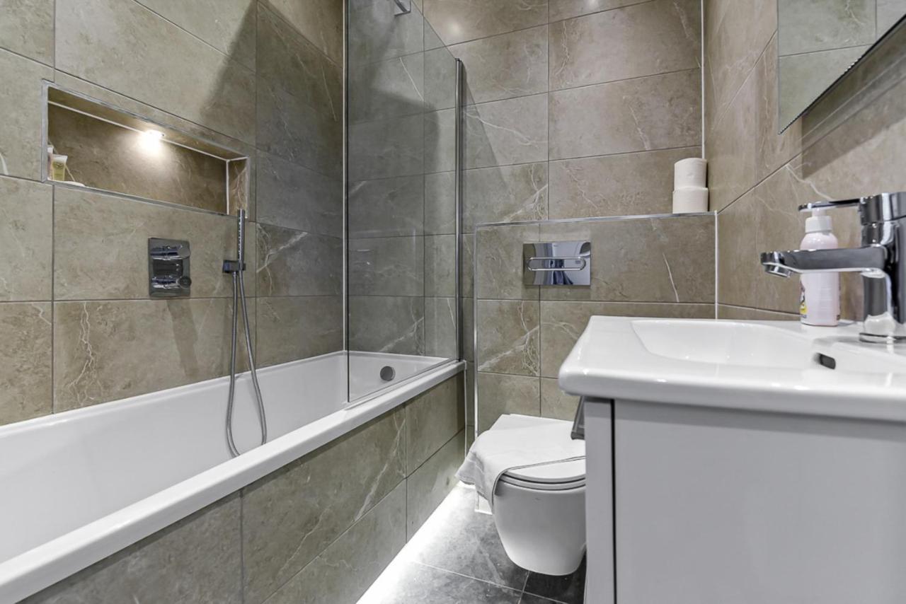 Amazing 2 Bedroom Apartment In Greater Londres Extérieur photo